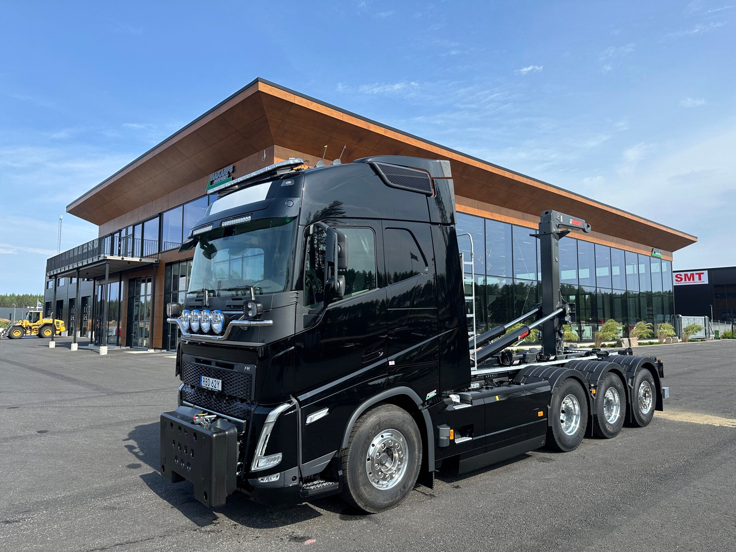Volvo FH540 Tridem lastväxlare fullt plogutrustad