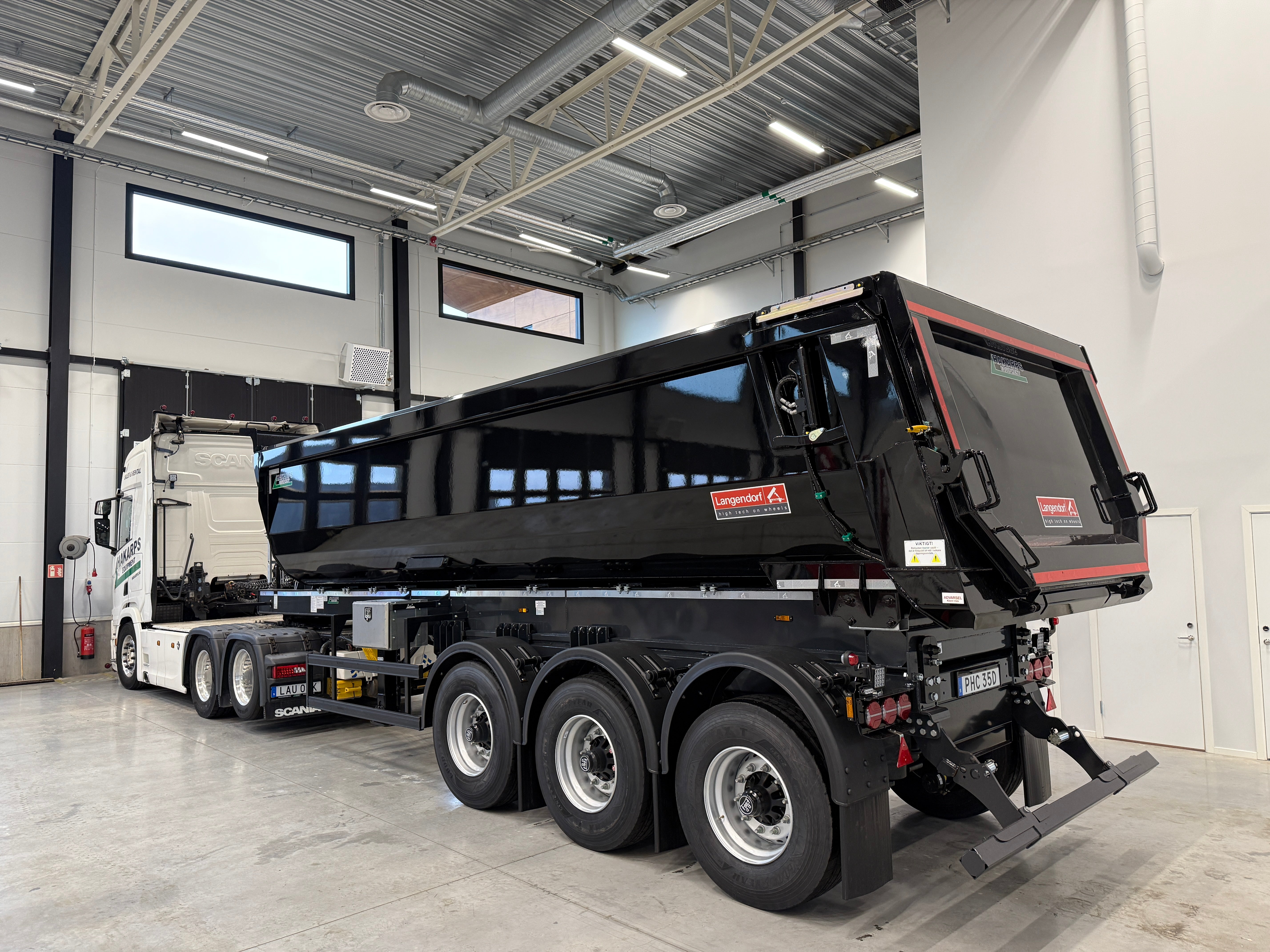 3 axlad LANGENDORF - Tipptrailer med skjutbar trippel