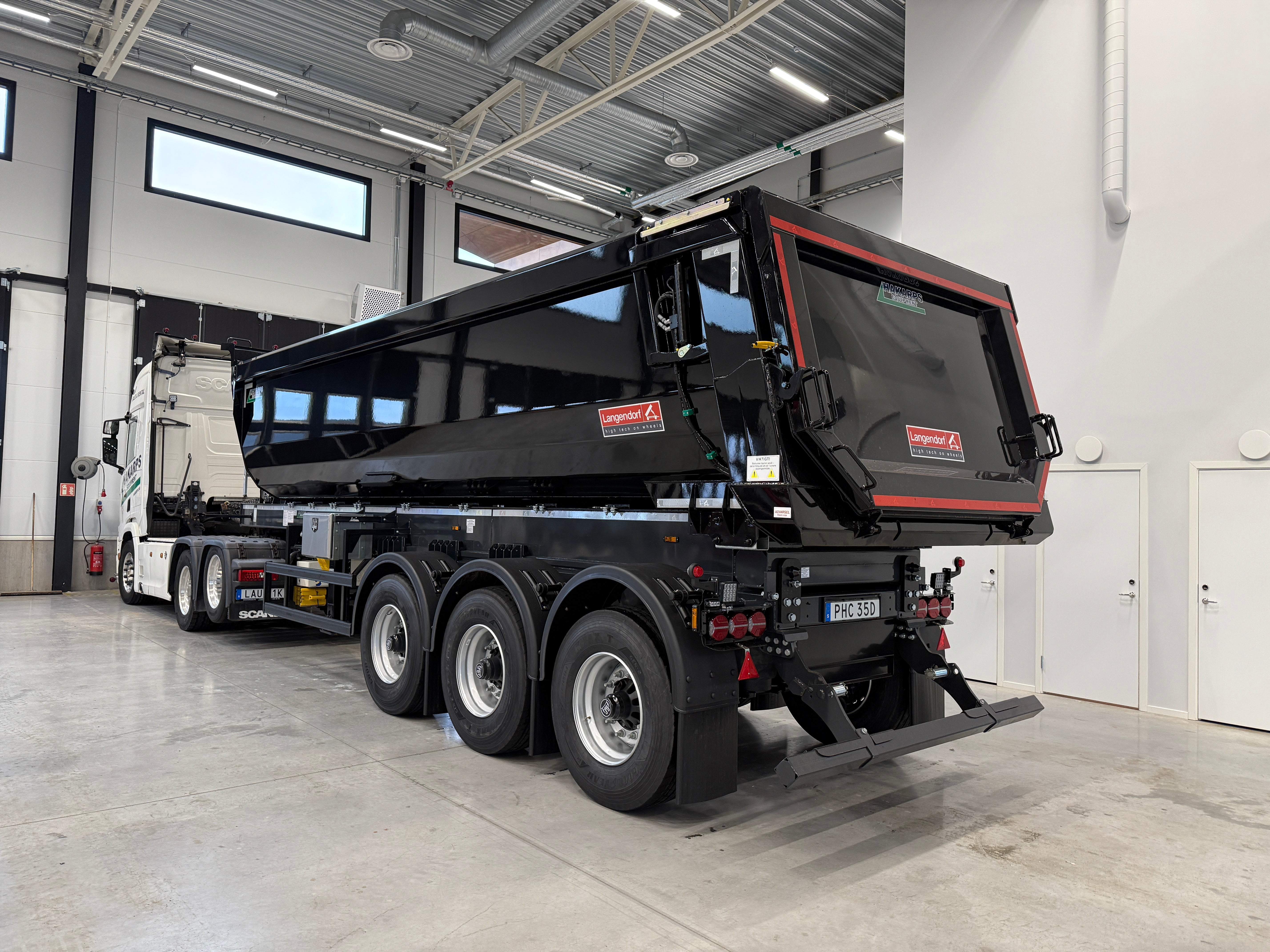 3 axlad LANGENDORF - Tipptrailer med skjutbar trippel