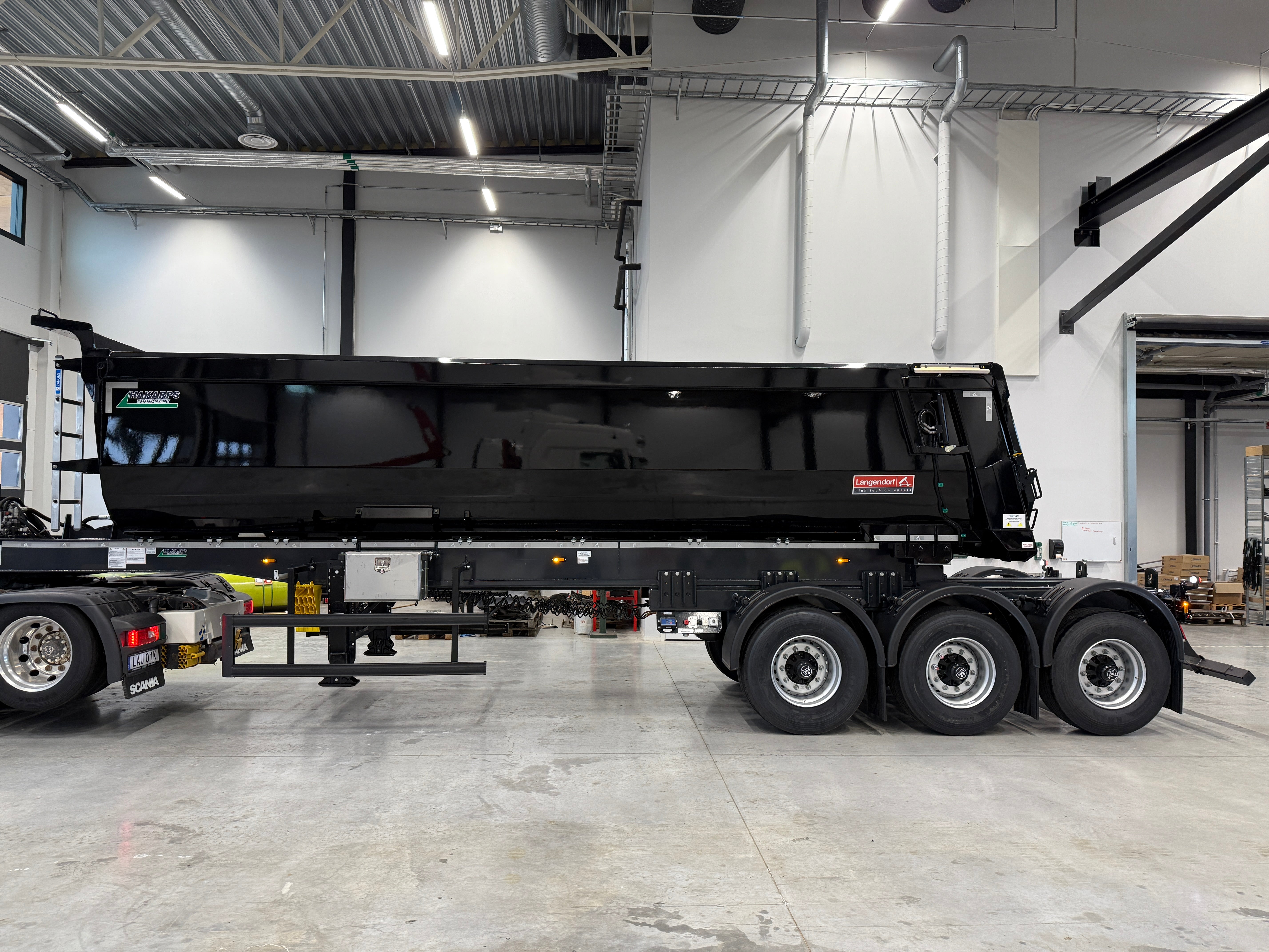 3 axlad LANGENDORF - Tipptrailer med skjutbar trippel