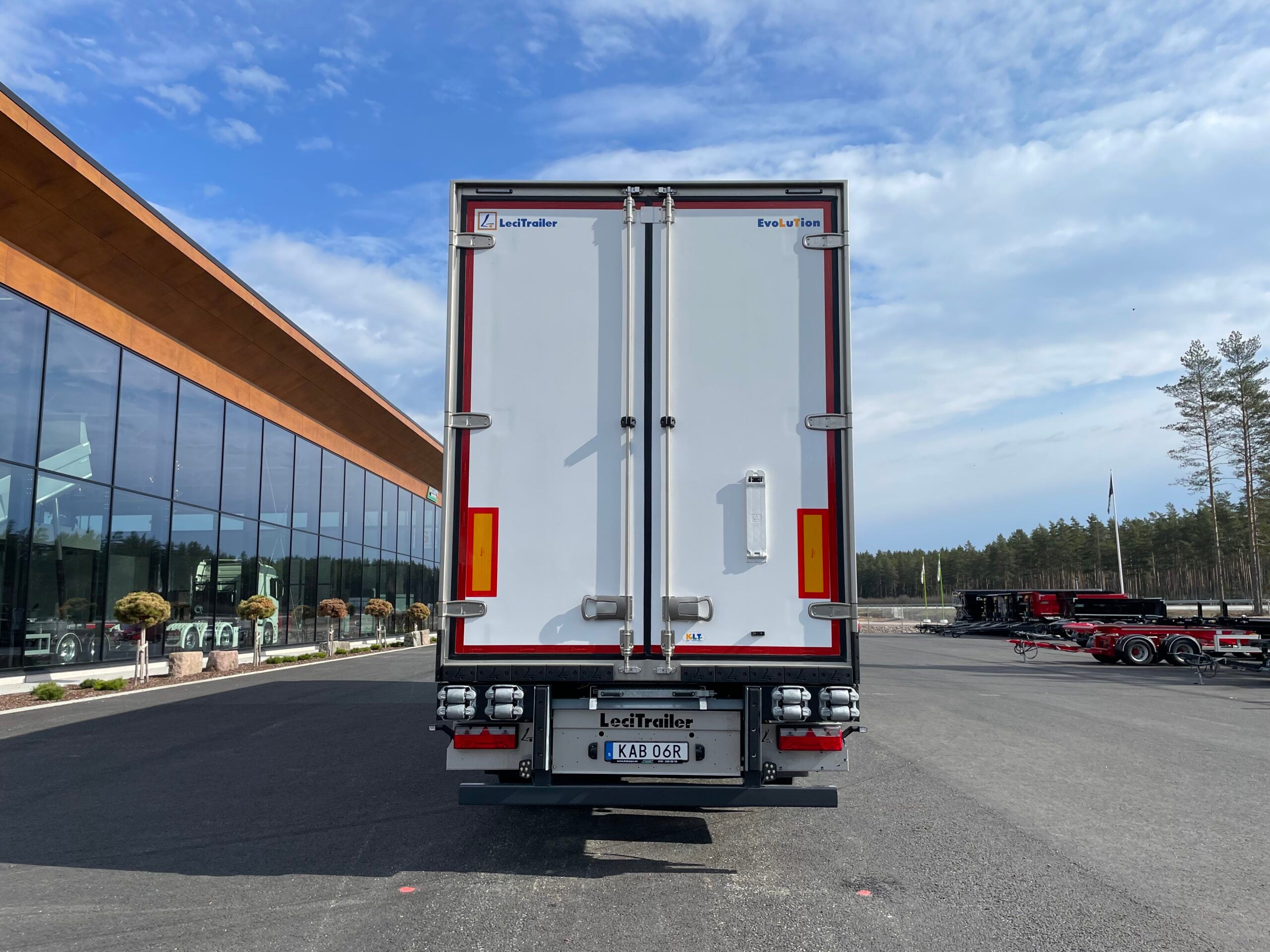 LECI Trailer - Frystrailer inrikes dubbla lastplan