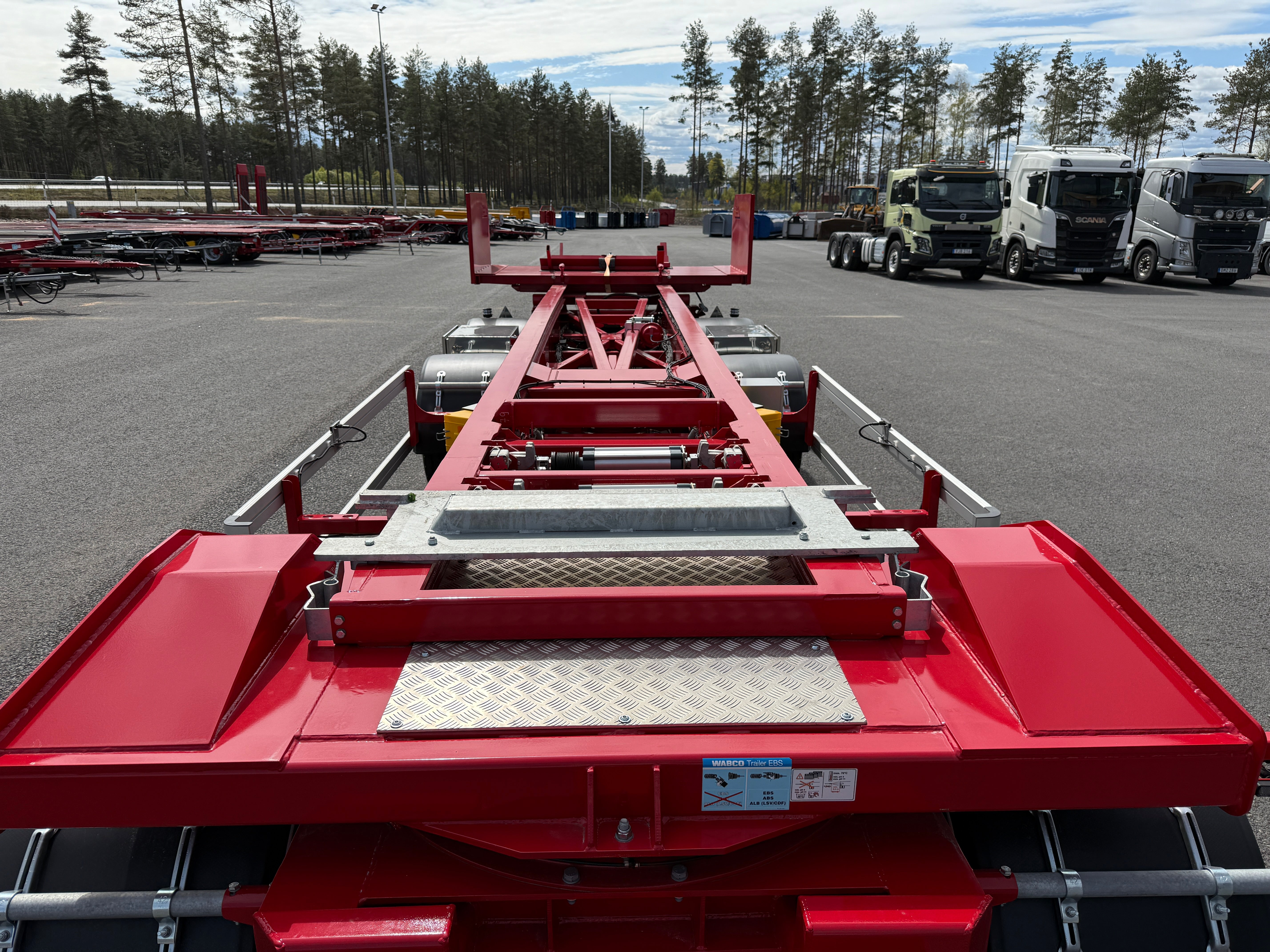 3 axlad 30 tons lastväxlarvagn med tipp och glider
