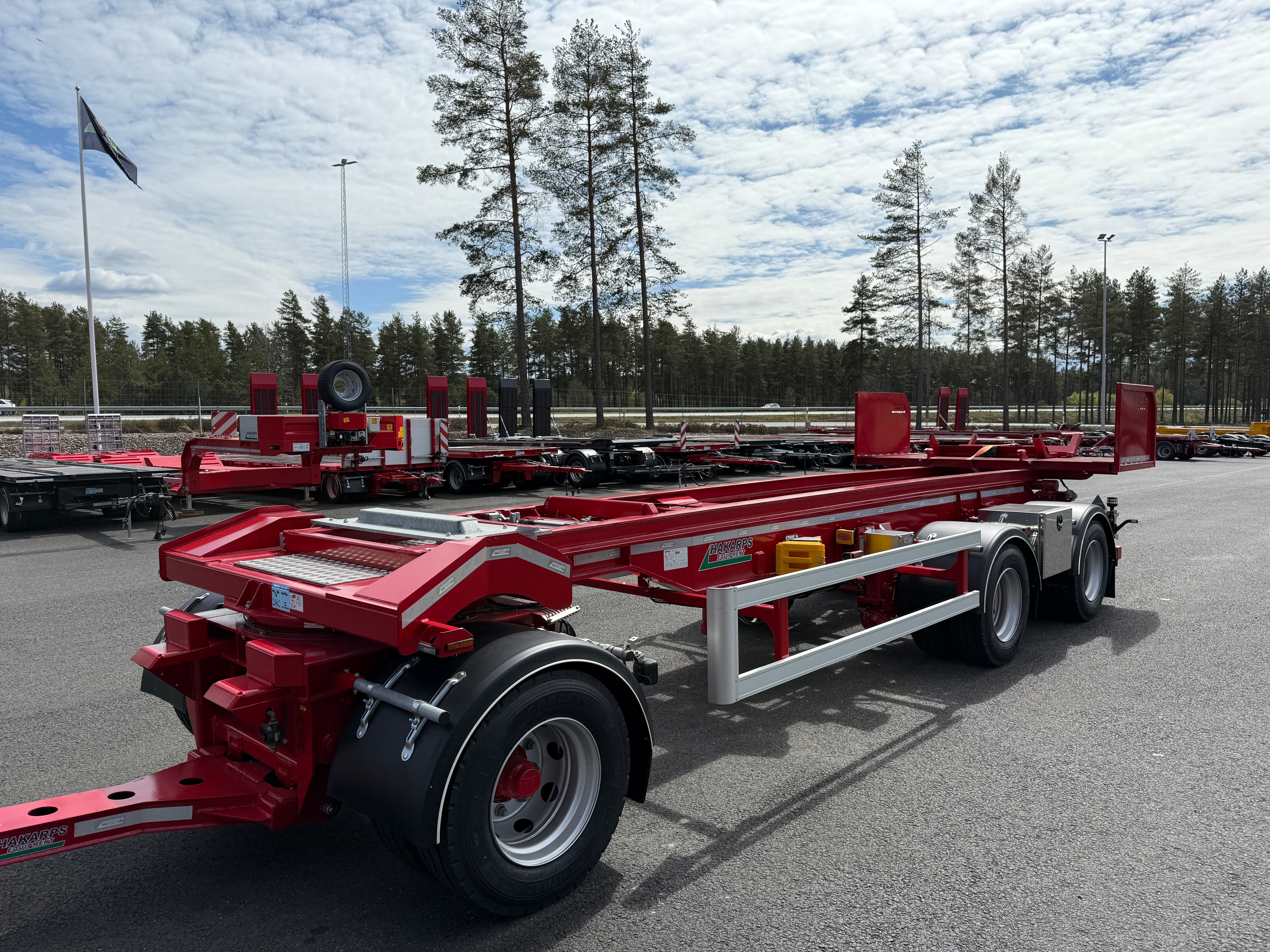 3 axlad 30 tons lastväxlarvagn med tipp och glider
