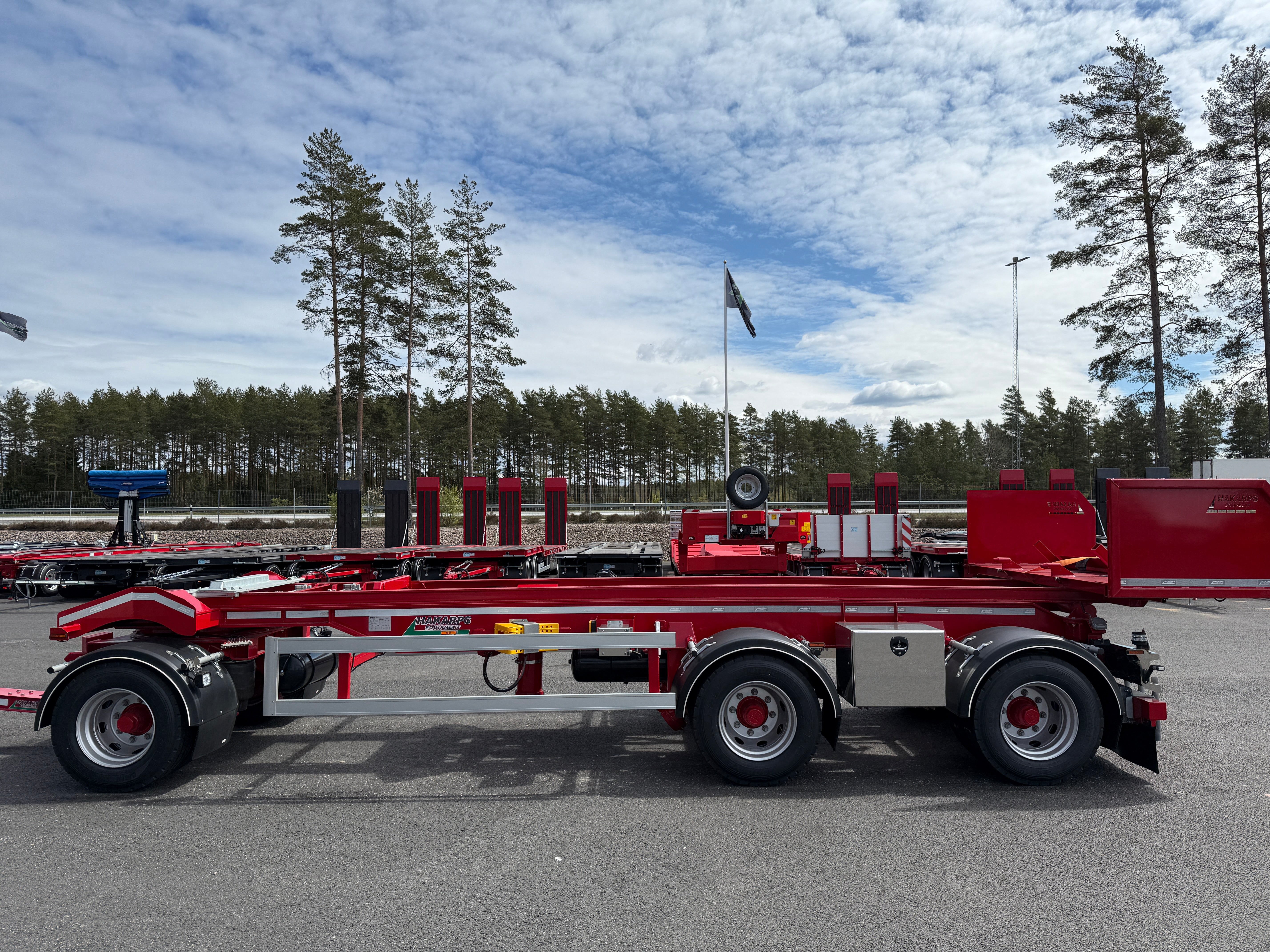 3 axlad 30 tons lastväxlarvagn med tipp och glider