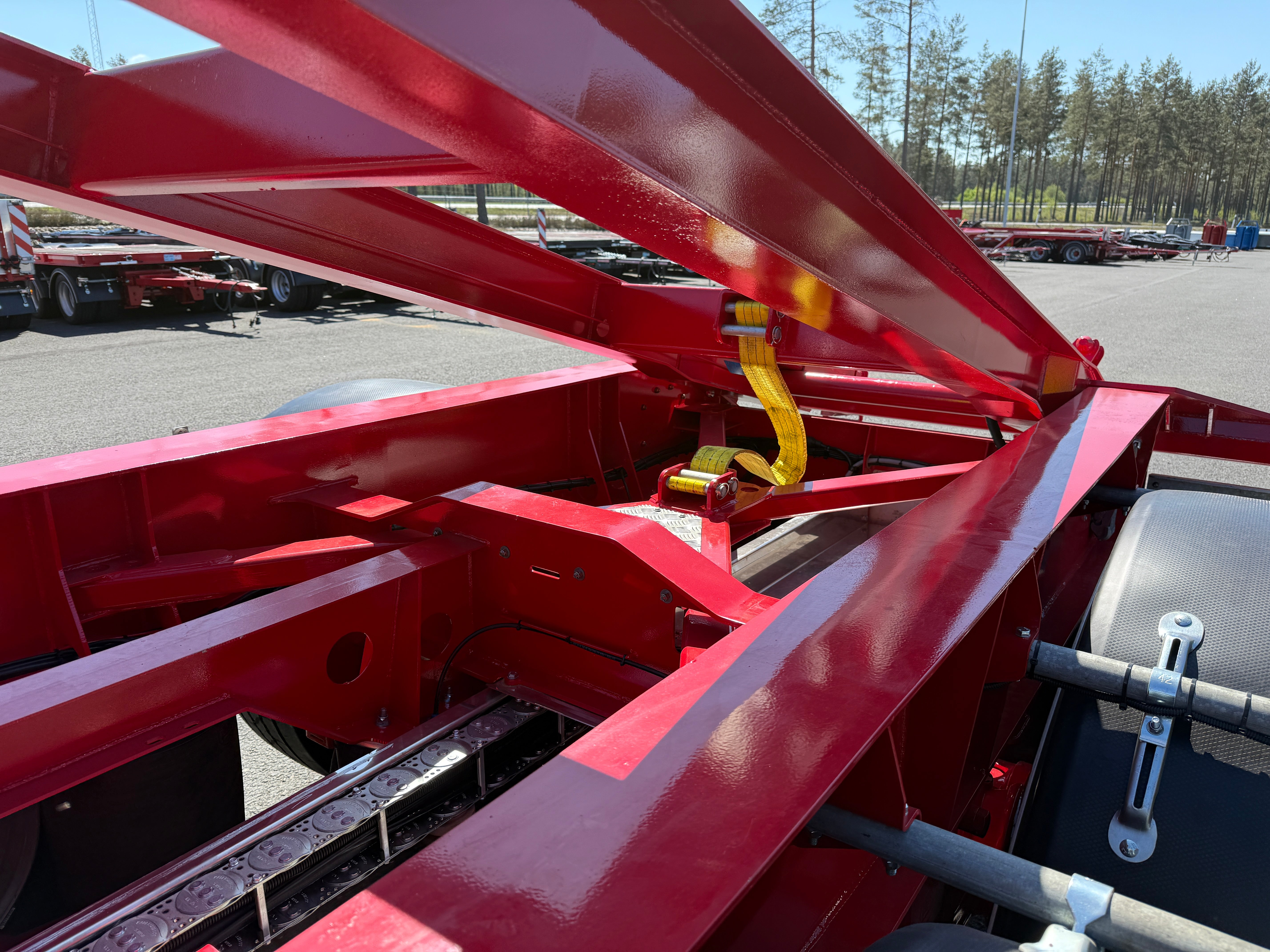 3 axlad 24 tons lastväxlarkärra singelhjul och tipp