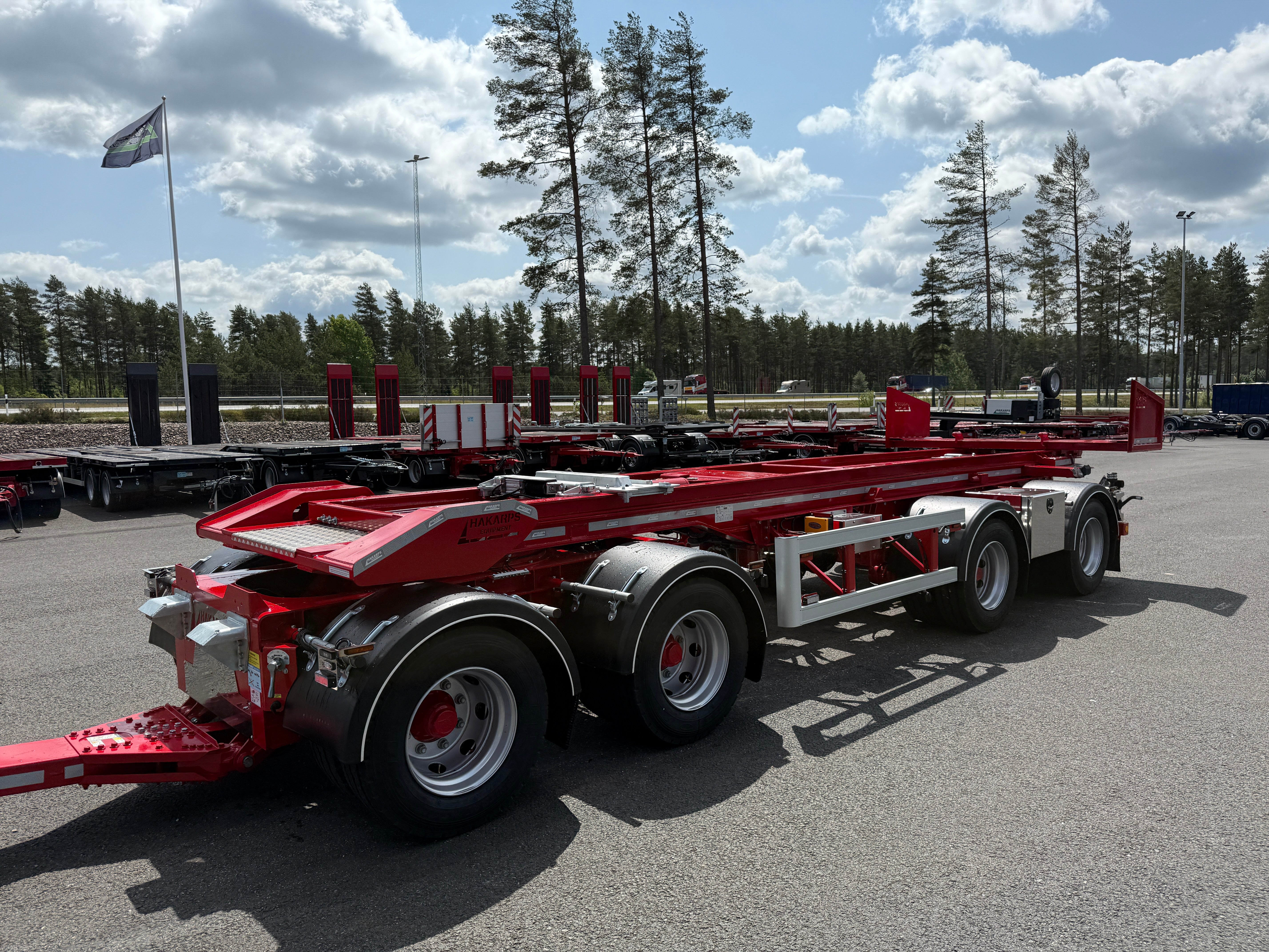 38 tons lastväxlarvagn med tipp, skjutbar boggie och flak