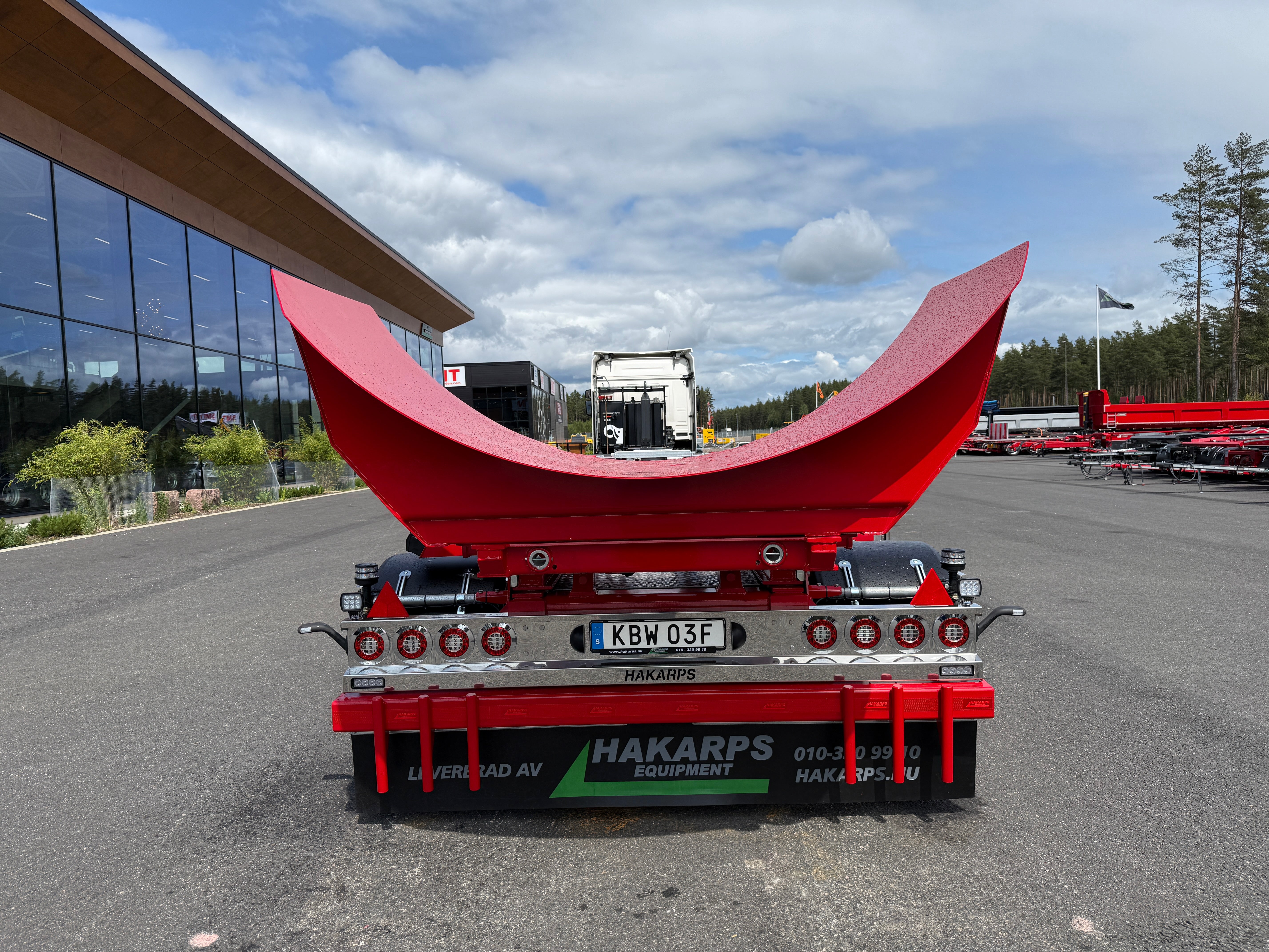 38 tons lastväxlarvagn med tipp, skjutbar boggie och flak