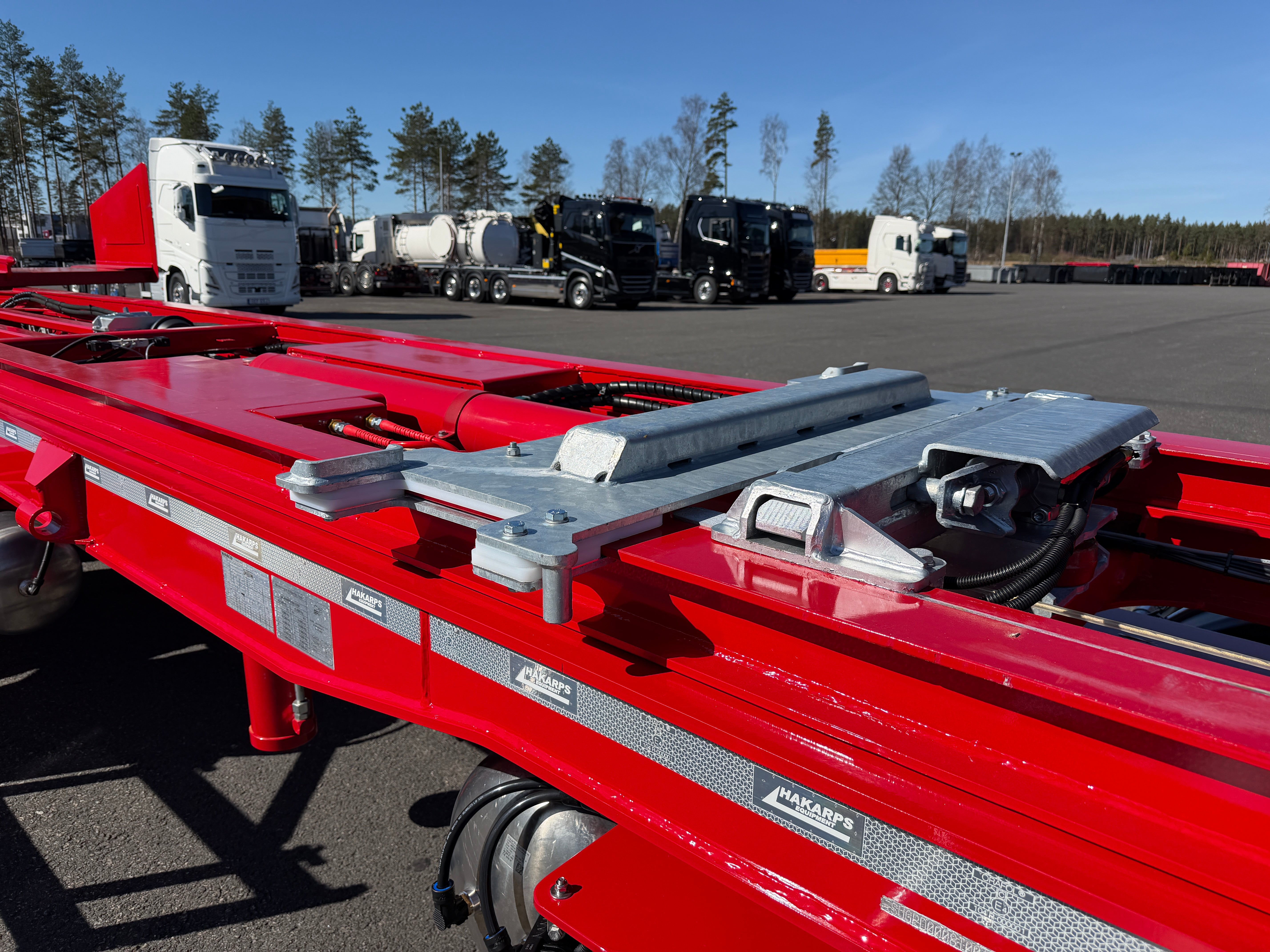 5 axlad 42 tons lastväxlarvagn med tipp, skjutbar boggie och flak