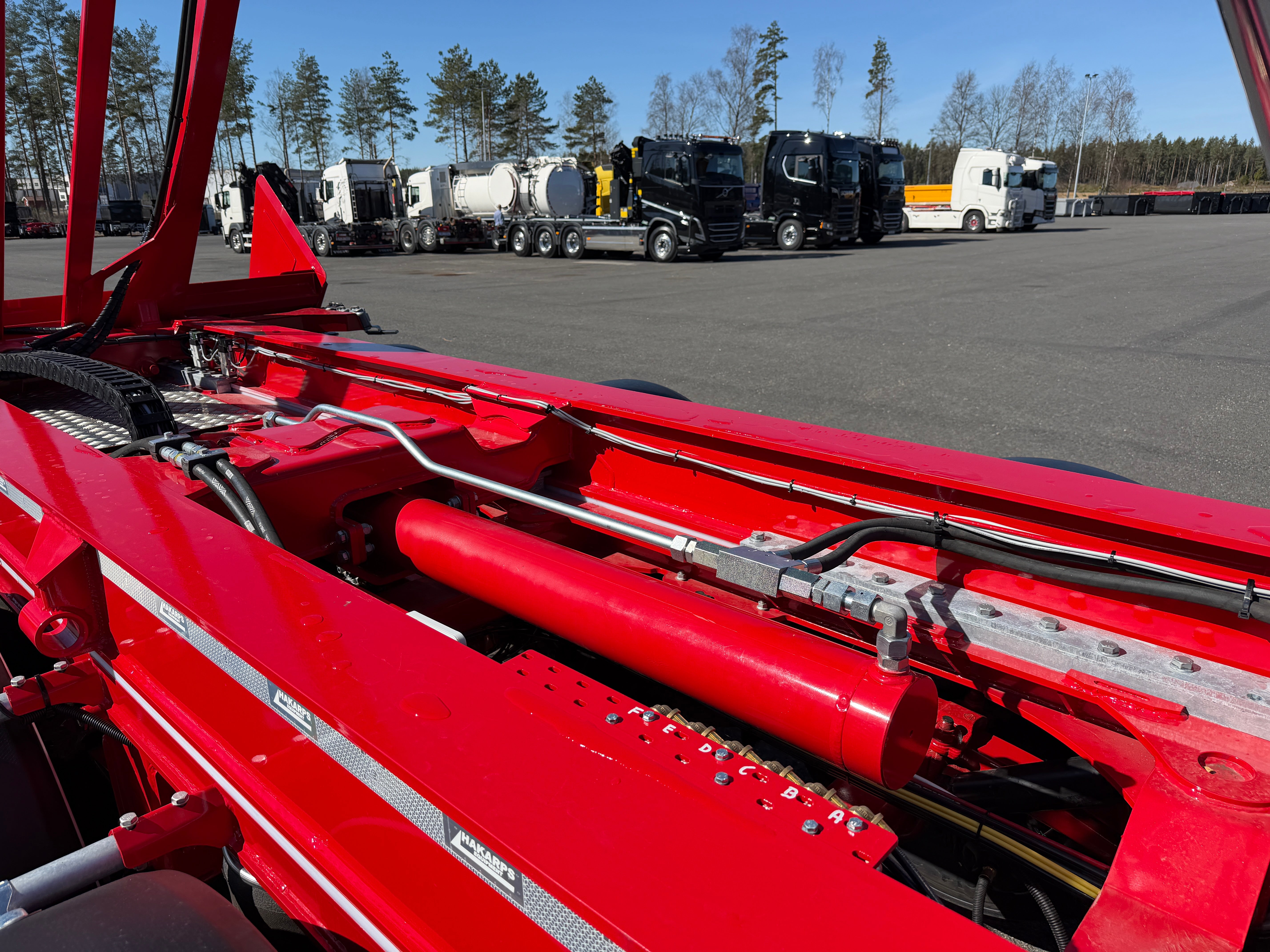 5 axlad 42 tons lastväxlarvagn med tipp, skjutbar boggie och flak