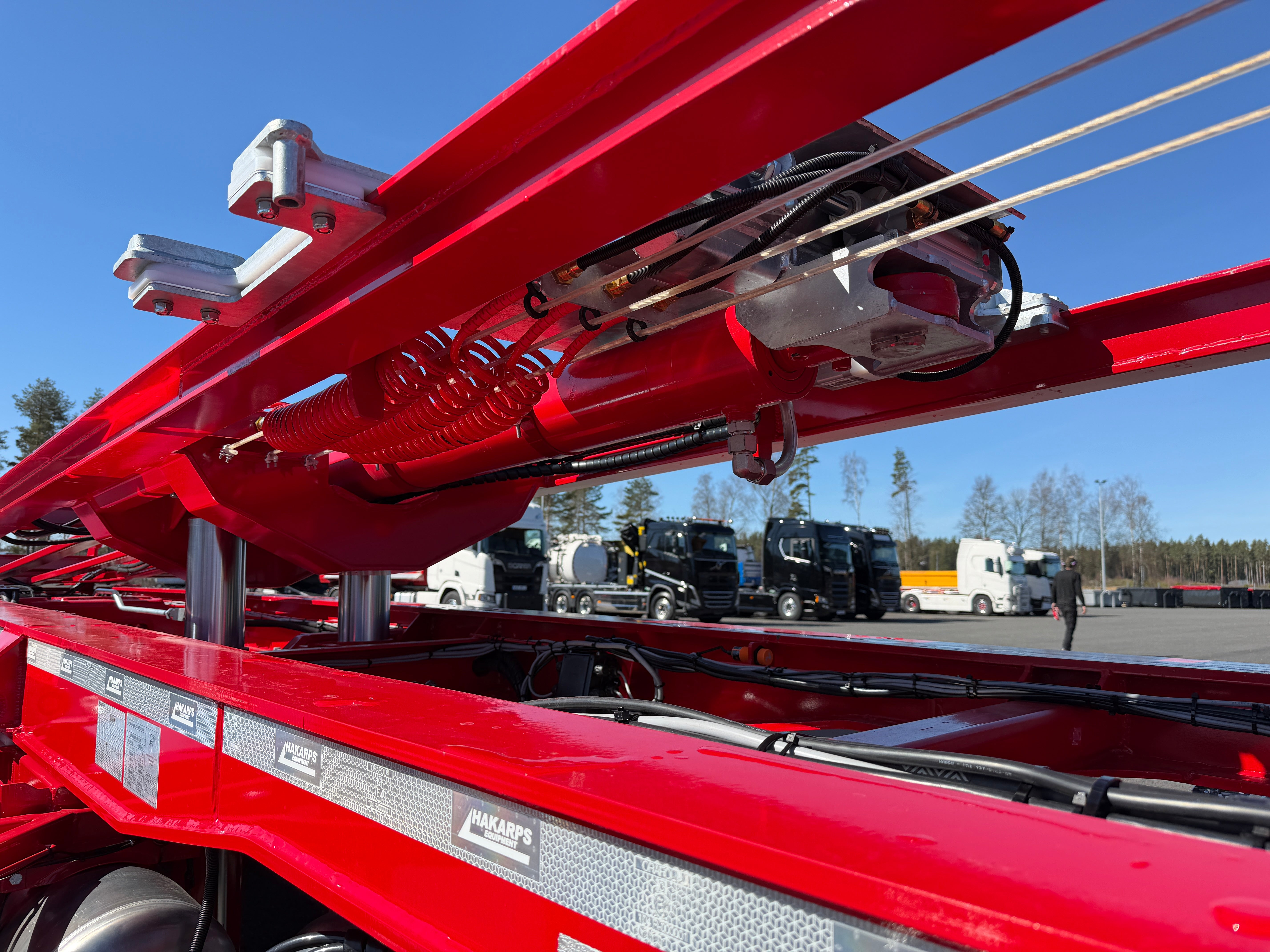 5 axlad 42 tons lastväxlarvagn med tipp, skjutbar boggie och flak